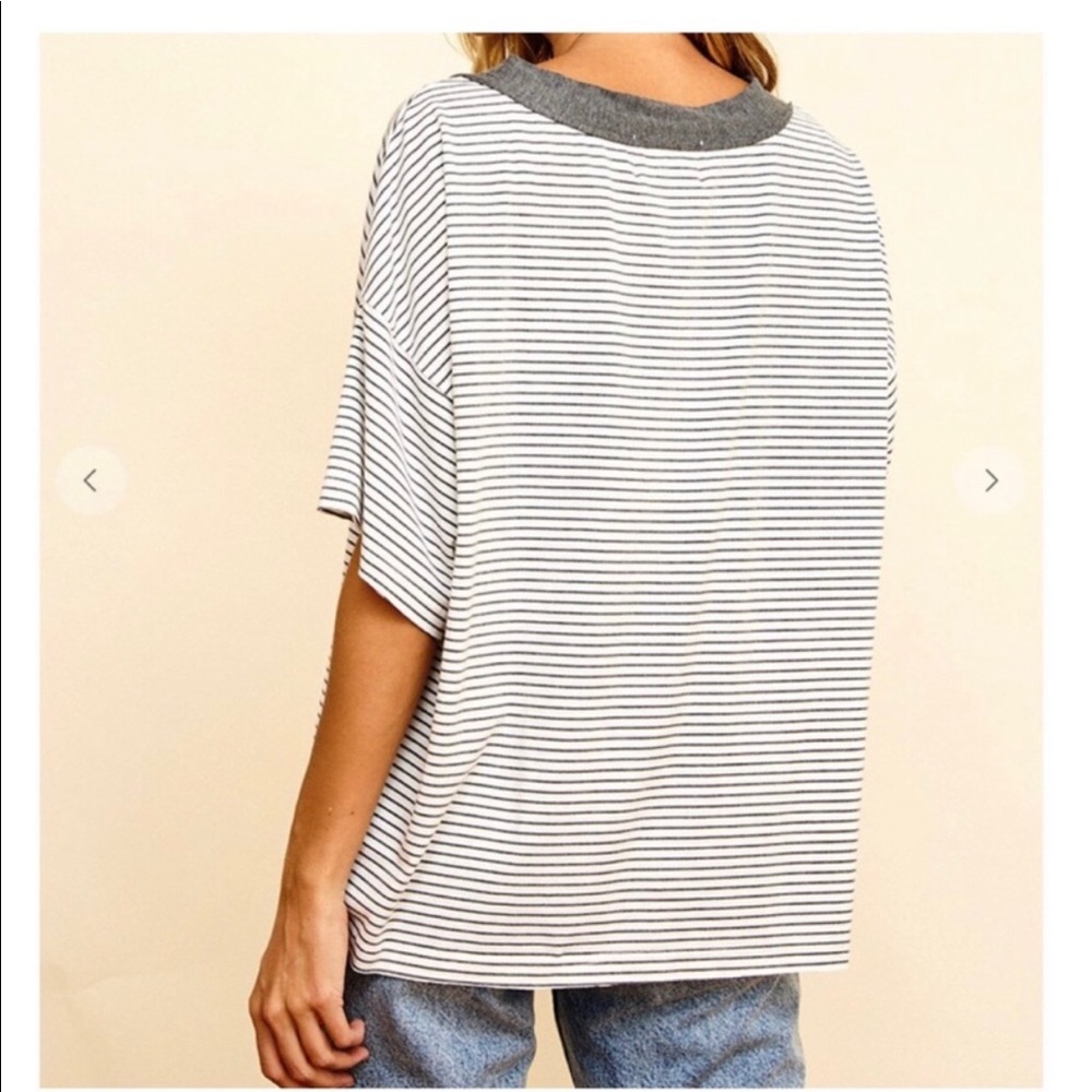 ‼️ 1 size MD left‼️ v-neck striped top with laces and solid gray neckline - Picture 3 of 3